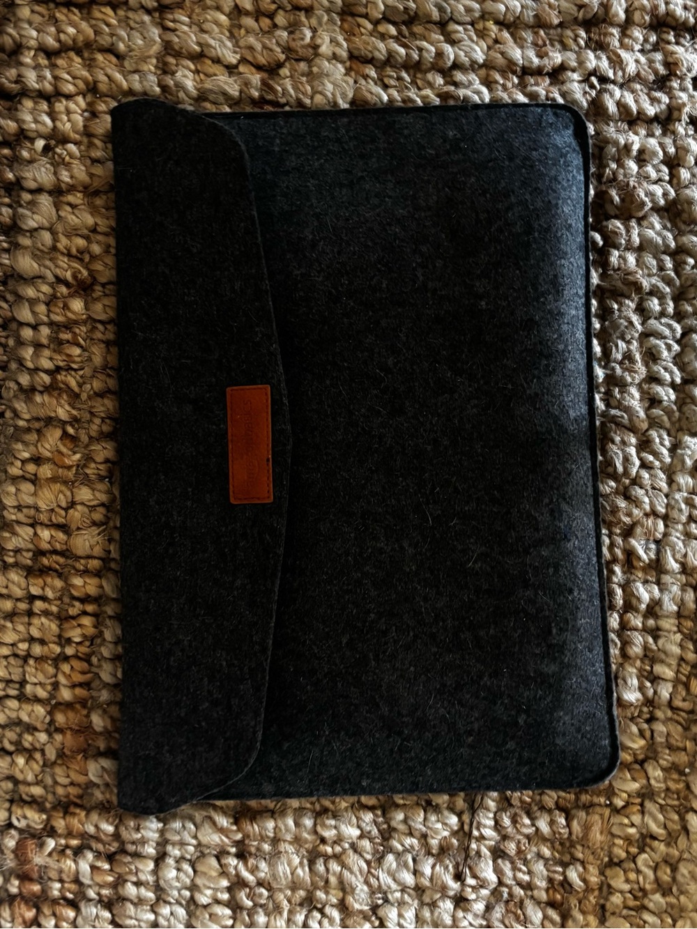 Felt Large Sleeve laptop case Large — Charcoal Gray